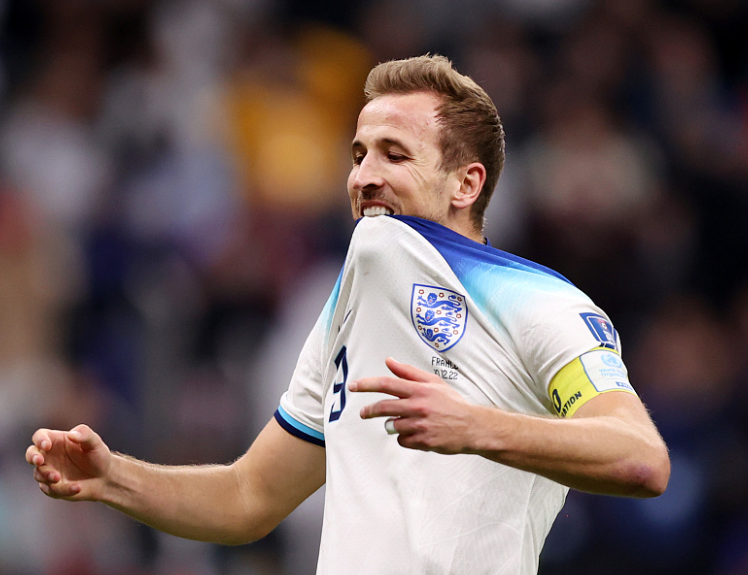 凱恩拜仁征程中的未來走向：解約金、紀(jì)錄與轉(zhuǎn)會傳聞