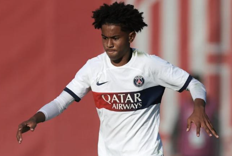 19歲新星馬尤盧：<a href='https://www.m.llxzyyy.com/news/tag/1124.html' style='color: blue;'>巴黎圣日耳曼</a>中場(chǎng)崛起的璀璨之光