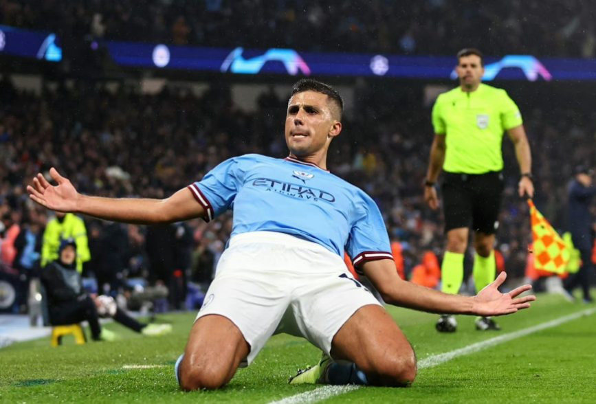 曼城聯(lián)賽杯迎戰(zhàn)斯旺西，羅德里傷愈回歸訓(xùn)練