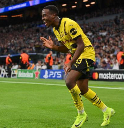 聯(lián)賽杯激戰(zhàn)：吉滕斯閃耀，切爾西險(xiǎn)勝狼隊(duì)