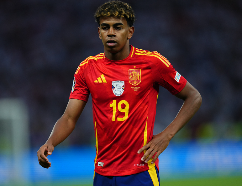 <a href='https://www.m.llxzyyy.com/news/tag/258.html' style='color: blue;'>巴薩</a>戰(zhàn)術(shù)新探：弗里克試水亞馬爾中路轉(zhuǎn)型