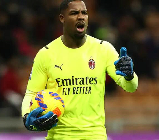 米蘭與邁尼昂續(xù)約僵局：現(xiàn)狀、過(guò)往與未來(lái)走向