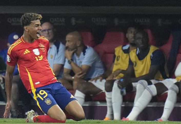 巴薩戰(zhàn)平布魯日，亞馬爾賽后坦然回應(yīng)球迷噓聲與自我定位