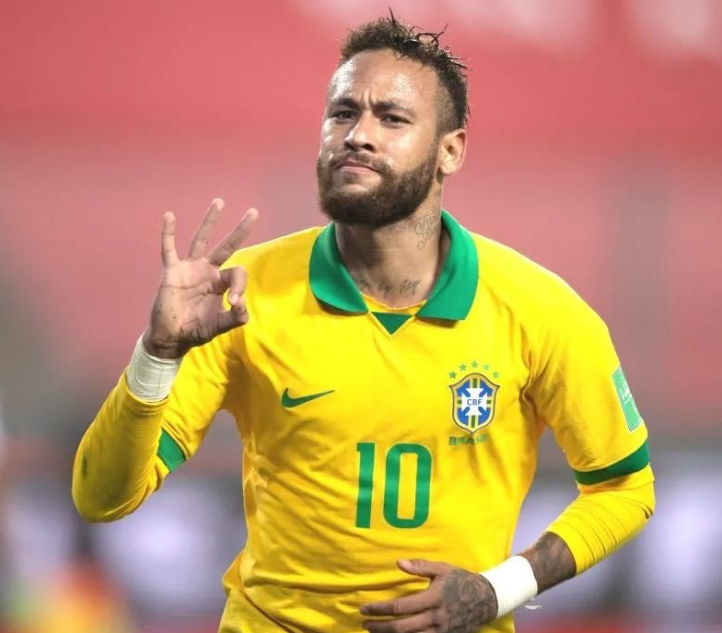 內(nèi)馬爾復(fù)出后或缺席關(guān)鍵戰(zhàn)，桑托斯謹(jǐn)慎應(yīng)對人造草皮挑戰(zhàn)