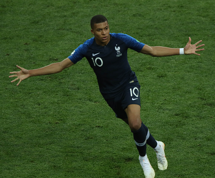 CBS歐冠節(jié)目聚焦：貝爾、亨利剖析利物浦1 - 0皇馬賽事