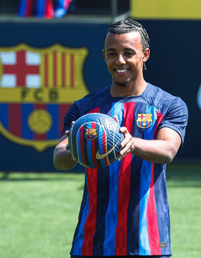 <a href='https://www.m.llxzyyy.com/news/tag/258.html' style='color: blue;'>巴薩</a>后防變數(shù)：孔德訓(xùn)練未完成，加西亞或臨危受命