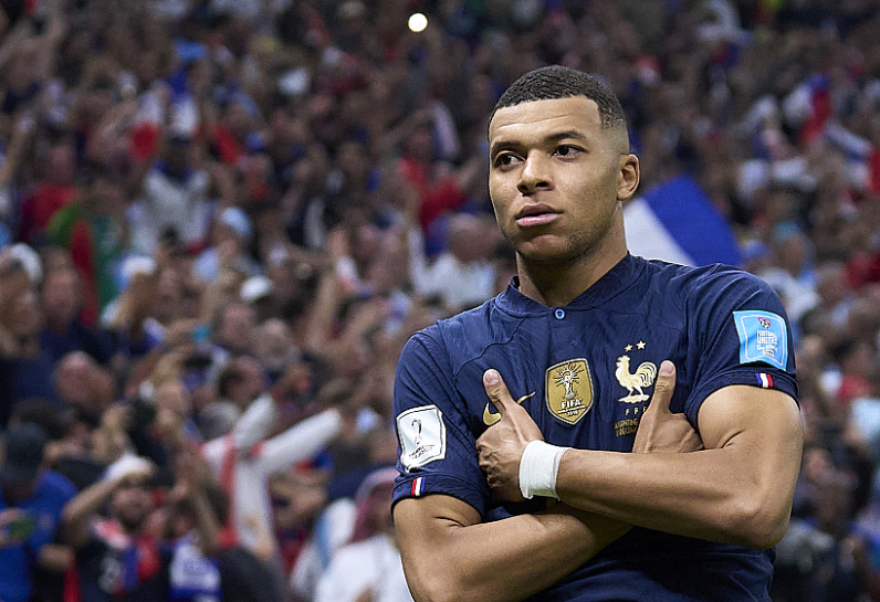 西甲第12輪皇馬客場(chǎng)戰(zhàn)平，記者點(diǎn)評(píng)鋒線困境與戰(zhàn)術(shù)疑云