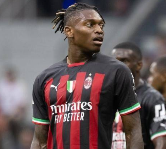 阿森納引援新動向：瞄準米蘭鋒線萊奧的潛在轉(zhuǎn)會分析