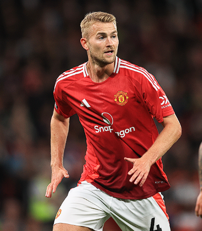 德里赫特談陣型偏好與國(guó)家隊(duì)征程：多元適配，心向未來(lái)