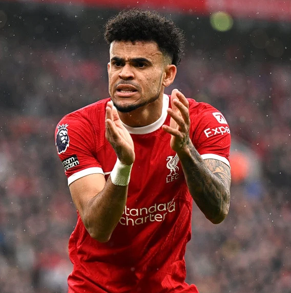 拜仁鋒將迪亞斯紅牌禁賽：歐冠賽場(chǎng)暴力犯規(guī)的嚴(yán)肅審視