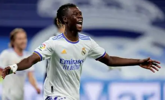 利物浦將卡馬文加列中場引援首選，多隊競逐這位法國中場新星