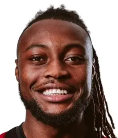 利物浦明年轉(zhuǎn)會動態(tài)：多線布局與人員調(diào)整策略