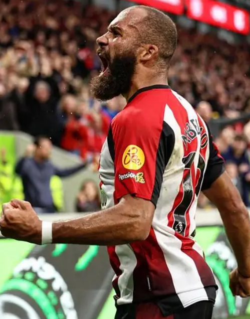 姆伯莫訪談：轉(zhuǎn)會適應(yīng)、自我成長與曼聯(lián)雄心