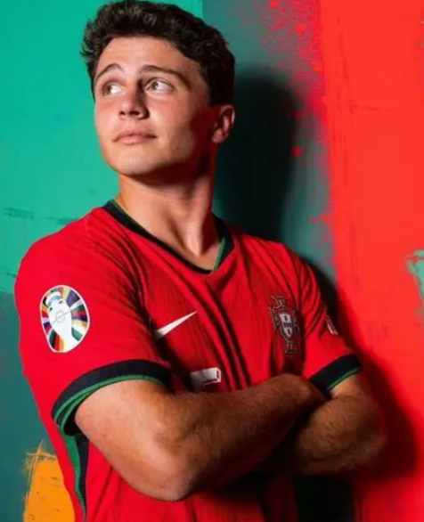 納尼評曼聯(lián)中場：強調(diào)需引援，盛贊若昂&middot;內(nèi)維斯