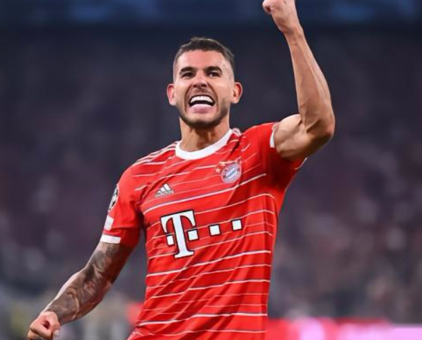 盧卡斯&middot;埃爾南德斯肘擊受罰，巴黎左后衛(wèi)位置臨挑戰(zhàn)