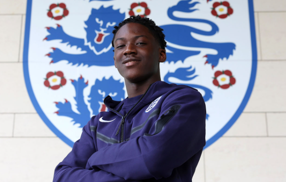 曼聯(lián)主帥阿莫林談梅努：以表現(xiàn)與陣容需求定未來